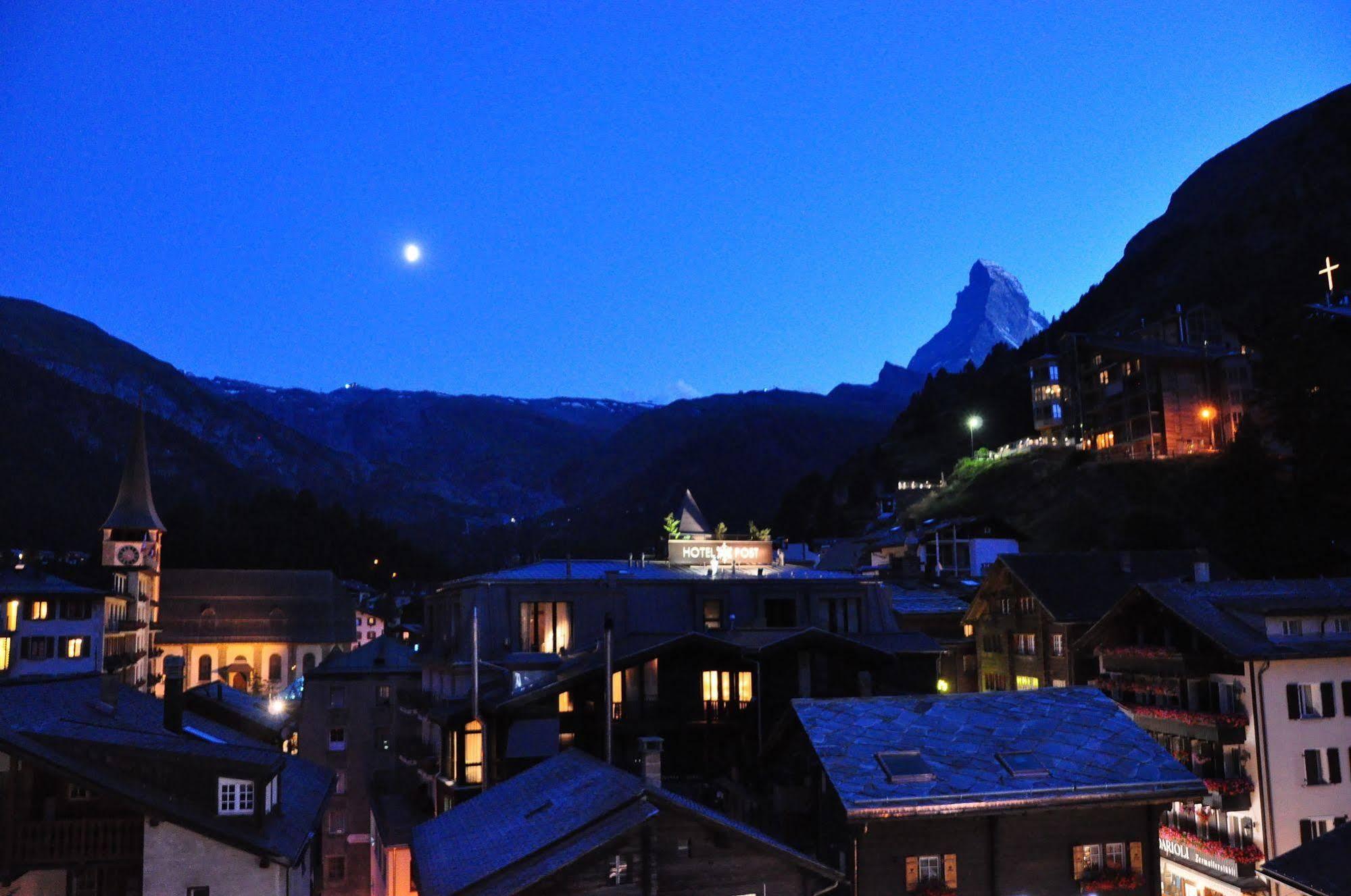 Unique Hotel Post Zermatt Exterior photo